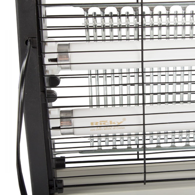 Lampa służy do ubijania owadów prądem