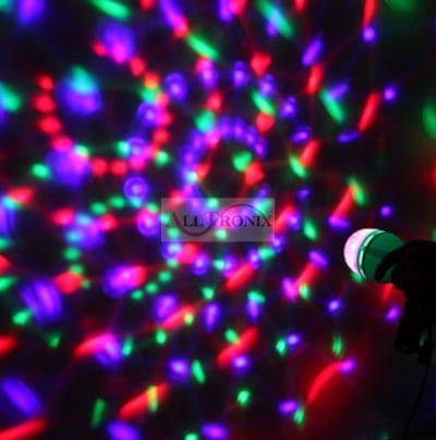 Obracana kolorowa żarówka LED RGB